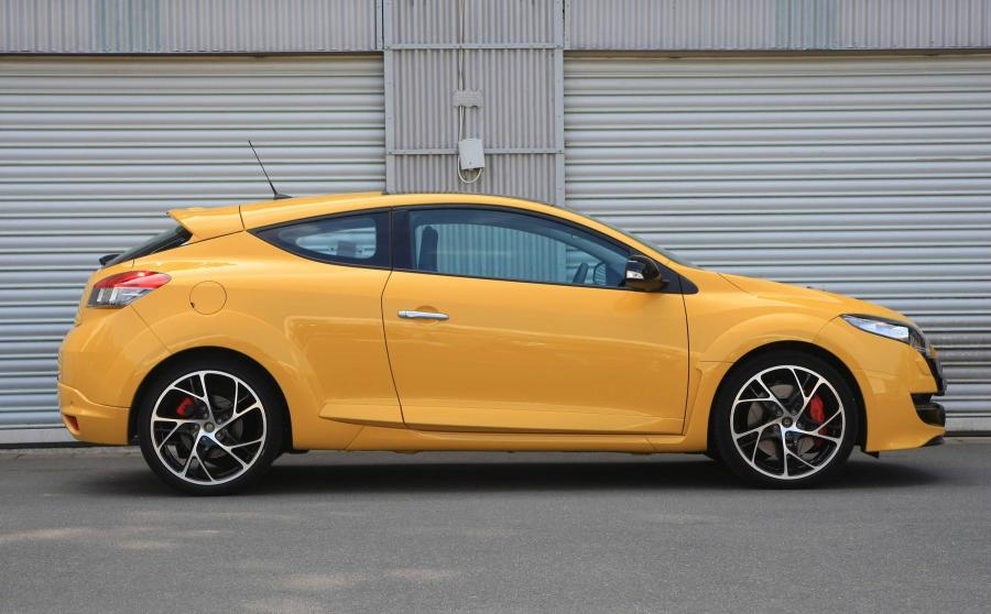  Renault Megane RS 250 2010 года  (фото 10 из 34)